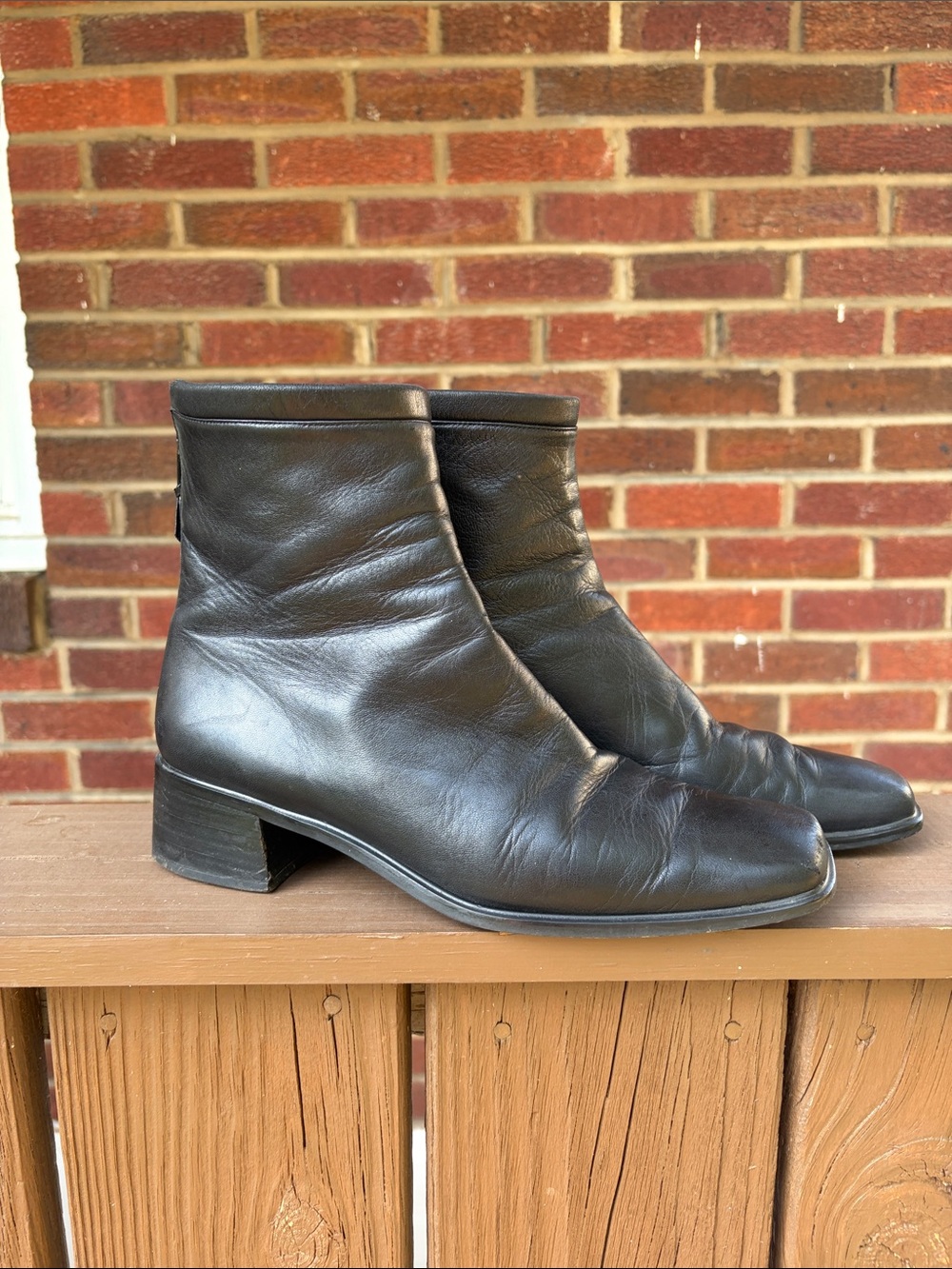 Stuart Weitzman Black Leather Square Toe Block Heel Ankle Boot size 8.5